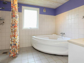 Pleasant Holiday Home in Lolland Zealand with Sauna, Dannemare